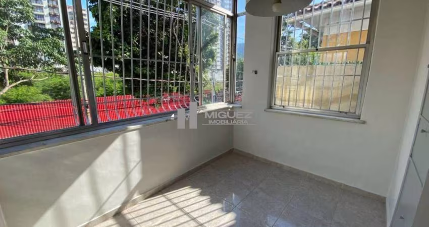Colado ao metrô Afonso Pena e futuro Shopping Parque América 2 Quartos Varanda interna rua Gonçalves Crespo Código 20718