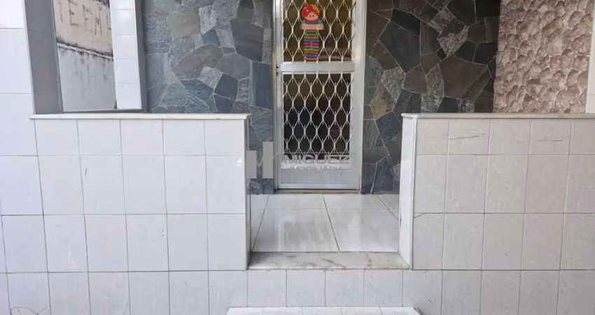 Casa a venda 4 quartos suíte e piscina na melhor localização de bangu