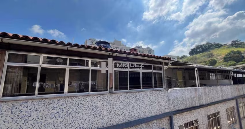 Casa triplex a venda com terraço em vila na Aristides Lobo