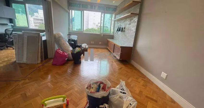 Apartamento a venda, todo modernizado na rua uruguai colado com o metrô/ tijuca– 3 quartos, 1 suíte, sol da manhã e vaga de garagem