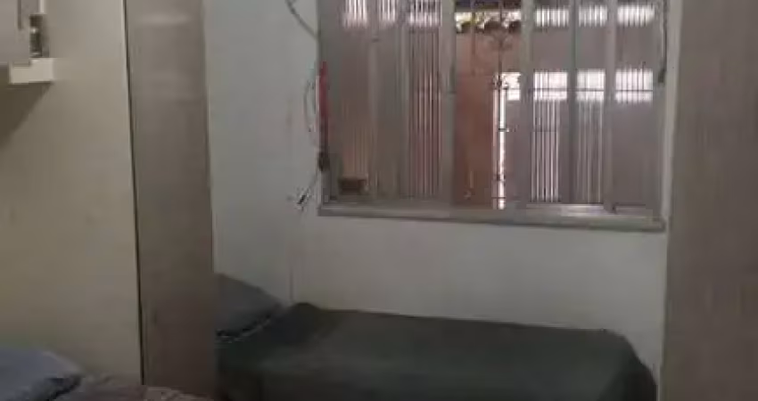 Apartamento tipo casa à venda: 2 quartos, sendo 1 suíte, na rua barão de itaipú.