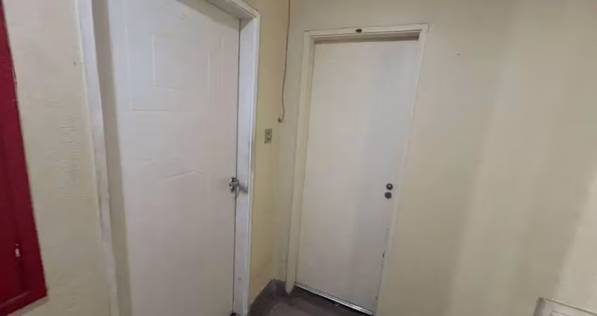 Apartamento a venda composto por 4 quartos, sala ampla, cozinha com área de serviço independente, vaga, localizado ao lado da uerj, na rua são francisco xavier