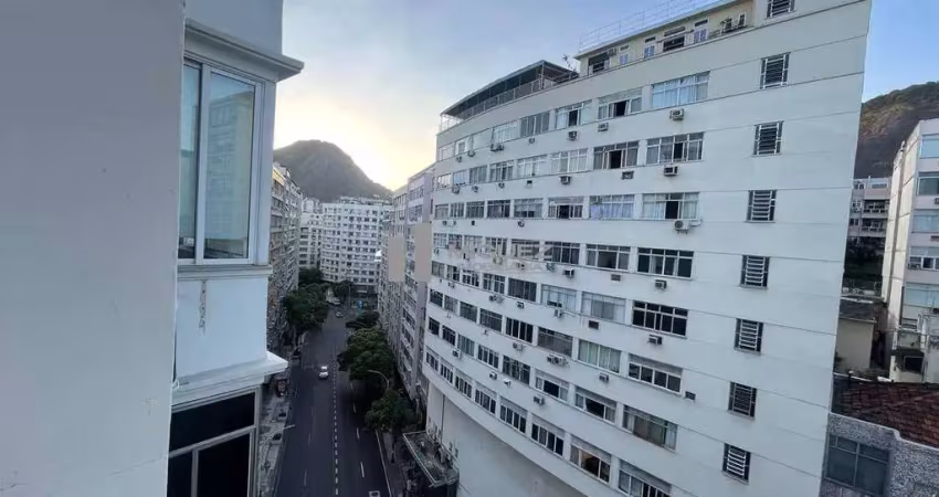 Apartamento a venda em localização privilegiada na quadra da praia de copacabana, com 2 quartos , copacabana - rio de janeiro