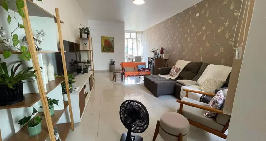 Apartamento a venda na rua antônio basílio colado ao shopping tijuca!! todo decorado com fino acabamento, 3 quartos, suíte e vaga no coração da tijuca - rio de janeiro