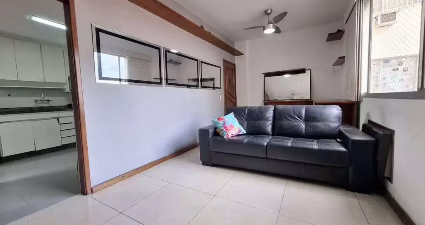 Apartamento a venda, rua barão de mesquita, tijuca,  sala em 2 ambientes, 3 quartos sendo 1 suíte, banheiro social, dependências completas, 1 vaga de garagem na escritura.