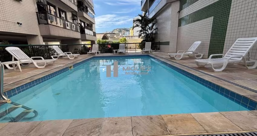Apartamento a venda  Rua São Francisco Xavier – Próximo a estação do Metrô, composto por 2 quartos, sendo 1 Suíte, 3 Banheiros, sala ampla , piscina e vaga. Acabamentos de Alto Padrão (Decorado)
