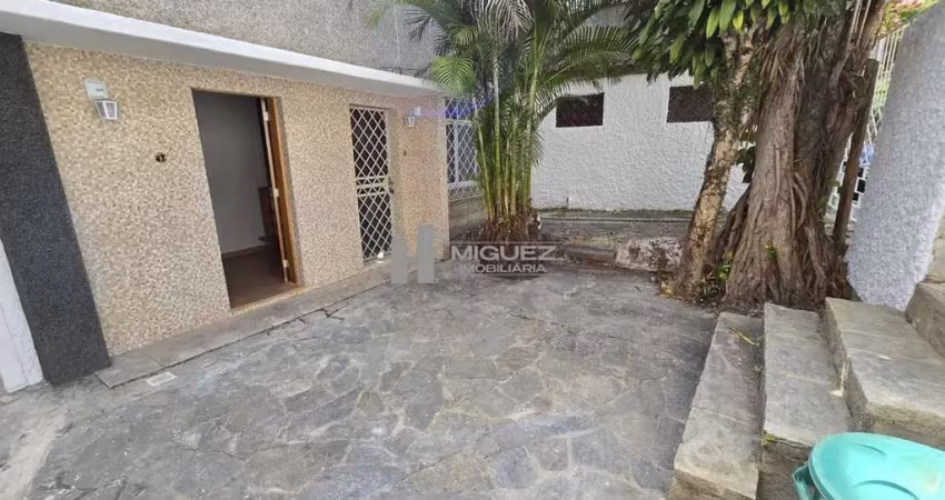 Apartamento a venda rua tiaçu (tijuca) - sala, 2 quartos, 1 banheiro social, cozinha, dependências completas (quarto, banheiro e área de serviço) - 110 m² - 1 vaga de garagem