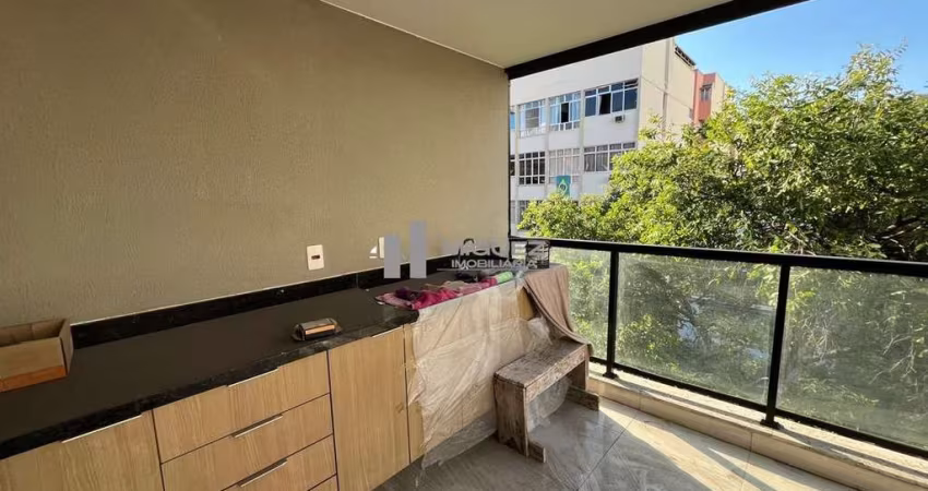 A venda apartamento em Vila Isabel, junto ao polo gastronômico, 2 quartos com suíte e varanda gourmet, vaga na escritura e prédio com portaria 24horas.