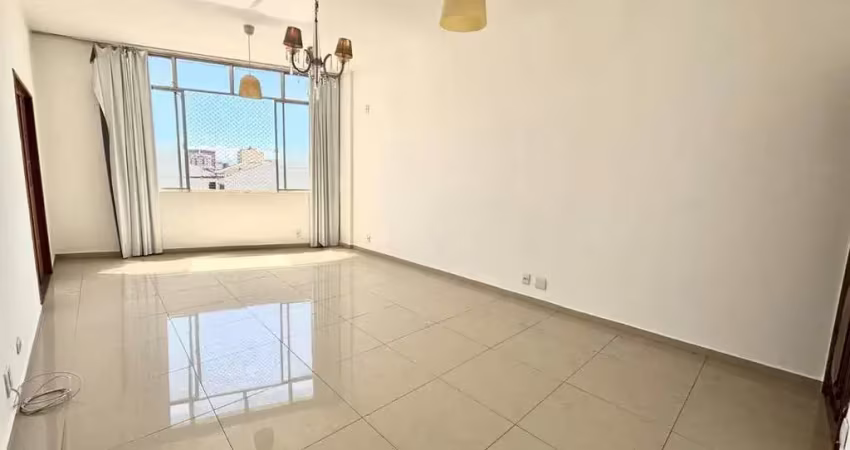 Excelente apartamento à venda no melhor trecho da rua conde de bonfim - tijuca, 3 quartos com 110m², vaga de garagem na escritura e proximidade de tudo!