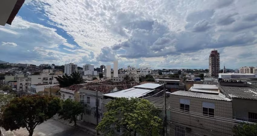 A venda, apartamento com sacada, 2 quartos, jacuzzi e vaga em escritura no Engenho Novo