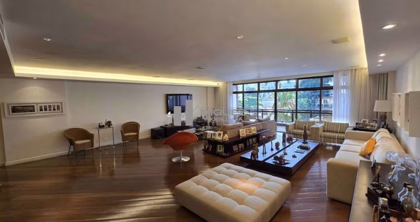 APARTAMENTO A VENDA RUA DEZOITO DE OUTUBRO - PLANTA MAGNÍFICA COM 4 VARANDAS, 4 QUARTOS SENDO 2 SUÍTES,  COPA COZINHA, 2 DEPENDÊNCIAS - 340 M² - 3 VAGAS NA ESCRITURA