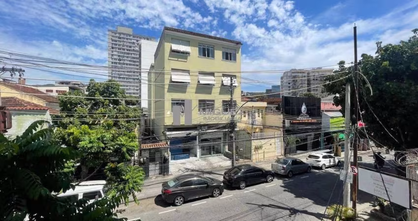 Apartamento à venda sala 2 quartos na Rua Leopoldo- Andaraí! Localizado a 800 metros da Rua Uruguai.