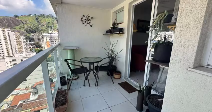 Vendo apartamento rua general espirito santo cardoso (tijuca) varanda, sala, 3 quartos, 1 suite, 1 vaga. à 300m da praça comandante xavier de brito. (praça do cavalinhos.