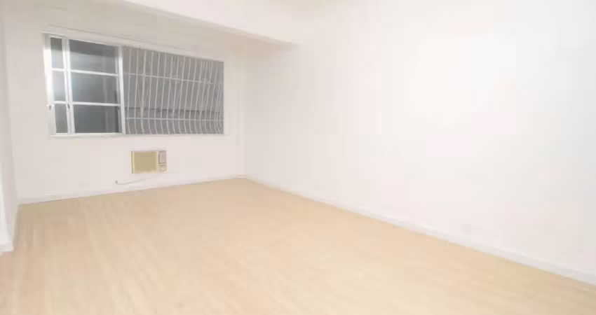Apartamento à venda na tijuca, com 3 quartos, 1 vaga de garagem, próximo à praça saens pena e ao metrô da praça afonso
