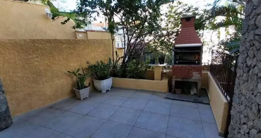 Casa espetacular à venda. rua santa maria rossello, tijuca, colado a rua uruguai. 2 quartos e 2 vagas.código 21640