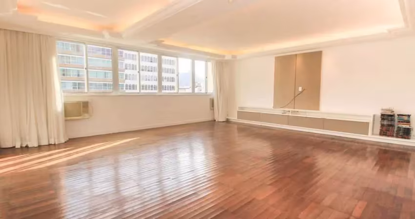 Apartamento à venda tijuca  localização privilegiada rua itacuruça, 3 quartos sendo 1 suíte 1 vaga de garagem 130m²