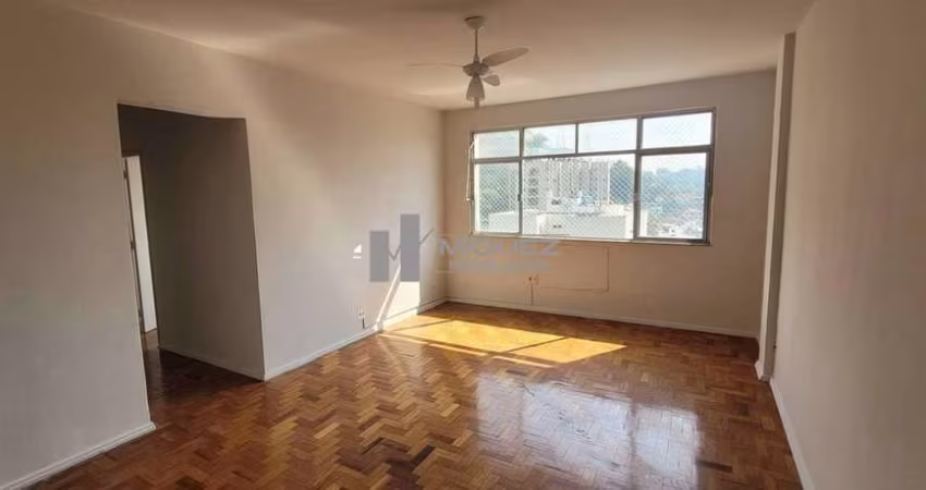 Apartamento 3 Quartos na Rua Conde de Bonfim com Vaga de Garagem