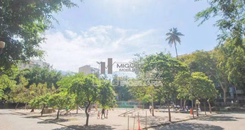 Apartamento à venda na rua/metrô afonso pena-tijuca, 3 quartos com 90m²!