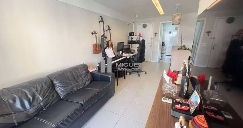 alugo Apartamento com Varanda e Infraestrutura Completa no coração da tijuca .