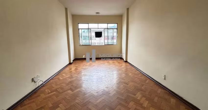 Apartamento à venda rua haddock lobo próximo ao clube municipal, salão 3 quartos dependência completas 1vaga de garagem