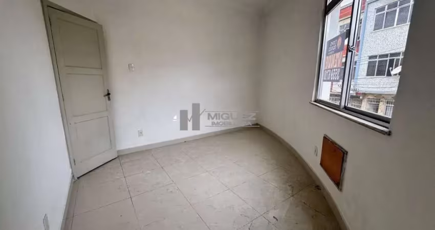 Apartamento em vila fechada, rua capitão resende (cachambi) 2 quartos, 95m², 1 vaga de garagem. proximidades do shopping nova america e norte shopping.