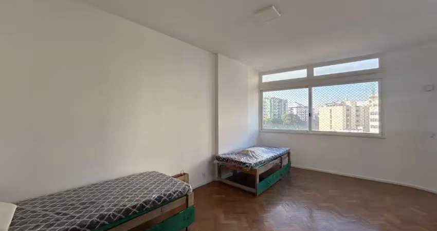 Apartamento 3 quartos com dependência completa e ampla localizado próximo a praça afonso pena