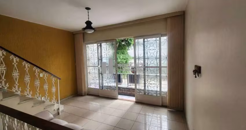Seu sonho de morar com estilo está aqui! apartamento tipo casa duplex à venda na tijuca, na rua deputado soares filho, com 3 quartos (2 suítes), sacada e área gourmet com piscina. debruçado à badalada