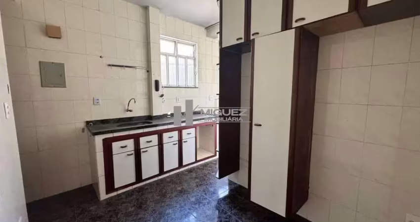 Apartamento vendo, rua marquês de valença a 350m (metrô são francisco xavier), 1 suíte, 2 quartos, 1 vaga de garagem.