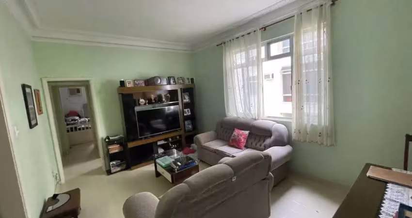 Na tijuca, apartamento à venda na rua radmaker! 160 m² com sala, 3 quartos (1 suíte), vaga e vista para a praça xavier de brito, a 600 metros do metrô uruguai. não perca, agende sua visita!