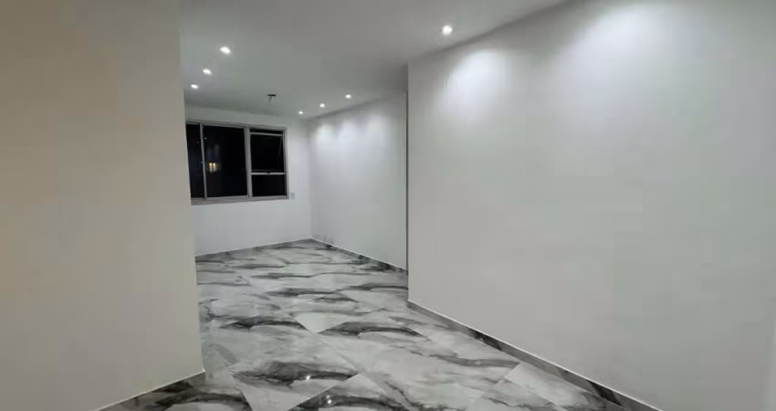 Apartamento à venda na tijuca, continuação da rua campos sales, à 650m do metrô afonso pena. 2 quartos, com 70m² e 1 vaga de garagem. portaria 24 horas, churrasqueira e playground. localizado na rua d