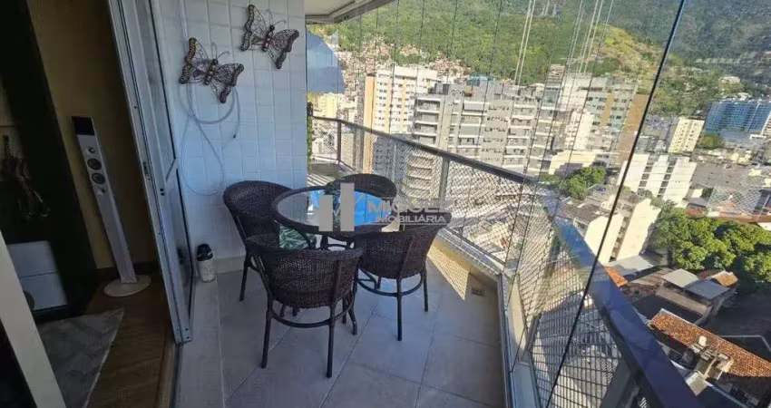 Apartamento de alto luxo à venda na tijuca, na rua carlos vasconcellos! com salão em 2 ambientes, 3 quartos amplos (1 suíte), banheiro social, cozinha ampla, dependências completas e 2 vagas na escrit