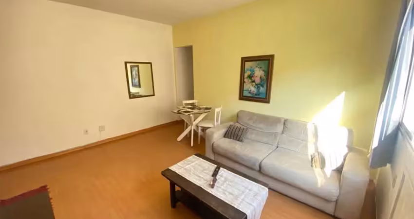 Apartamento de 2 quartos mobiliado próximo a uerj com vaga de garagem na rua oito de dezembro - portaria 24h - infraestrutura