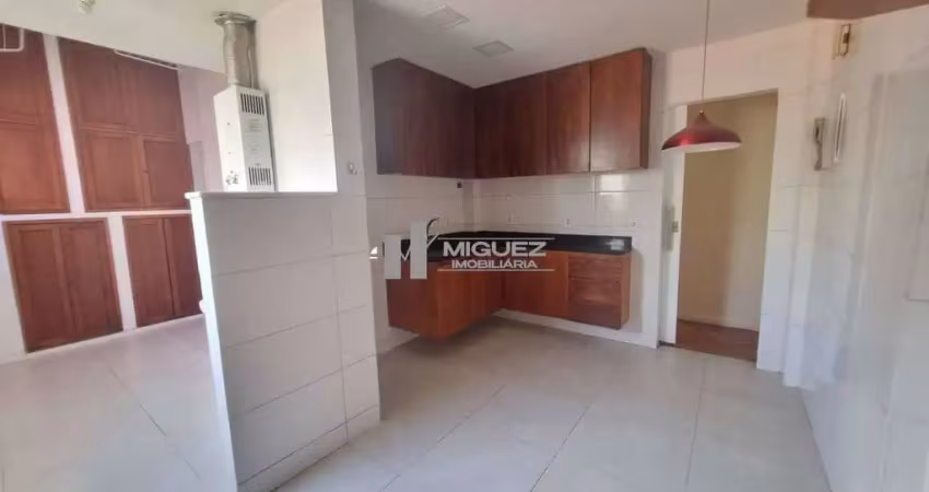 Na tijuca, apartamento à venda na rua barão de itapagipe, pertinho do metrô afonso pena. são 2 quartos, suíte e vaga garantida. ideal para viver com comodidade e mobilidade. fale conosco!