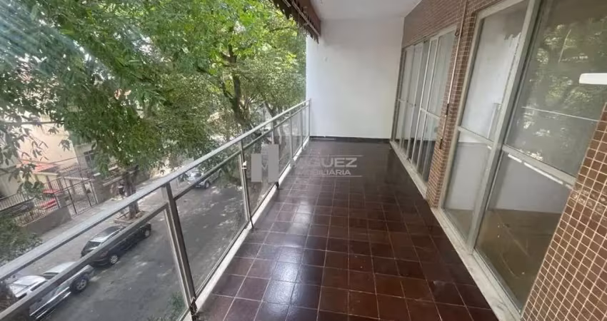 Apartamento à venda na rua dona delfina - tijuca, área nobre! debruçado no metrô uruguai! varanda, sala 3 quartos, suíte e 2 vagas de garagem na escritura!