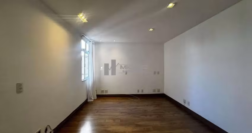 Apartamento à venda rua pereira de siqueira (tijuca) 350m do metrô são francisco xavier. 2 quartos, 1 suite, 1 vaga de garagem.