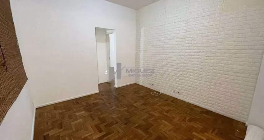À venda apartamento na tijuca com 1 quarto, sala e ótima localização, próximo à praça afonso pena. um imóvel funcional em área valorizada.