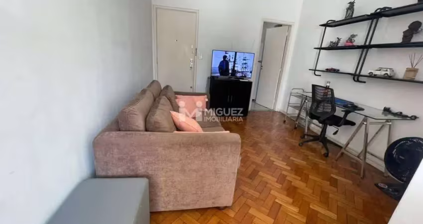 Apartamento à venda na tijuca, com 1 quarto, próximo ao shopping tijuca e metrô saens peña. um imóvel funcional e bem localizado, ideal para renda ou moradia prática.