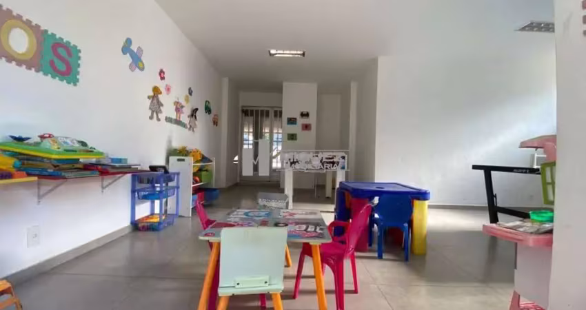 Apartamento à venda na rua andrade neves, a poucos passos do metrô uruguai. são 112 m² bem distribuídos em 3 quartos (1 suíte), ampla sala, e 1 vaga de garagem. excelente localização na tijuca.