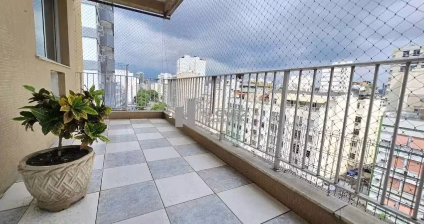 Viva com estilo! cobertura à venda na tijuca, com varandão, 2 quartos (suíte), sala ampla, terraço panorâmico e vaga, a 1 quadra do metrô. agende sua visita hoje!