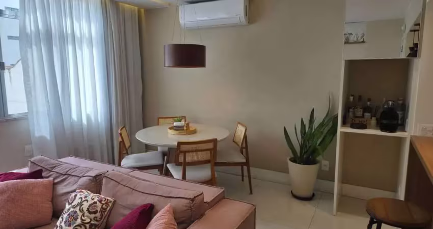 Apartamento à venda. rua doutor satamini, tijuca. 2 quartos sendo 1 suíte, vaga na escritura e porteiro 24 horas. código 22582