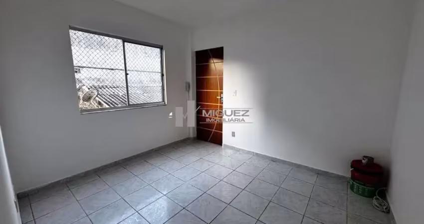 Apartamento a venda rua torres de oliveira (piedade) são 2 quartos, 1 vaga de garagem. proximidades a estação (piedade e quintino.