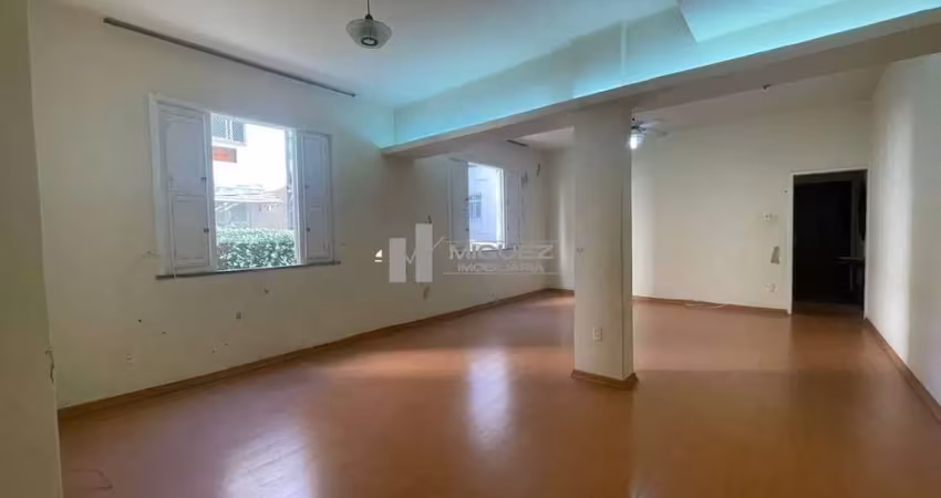 Apartamento à venda na tijuca salão , 2 quartos. colado no metro uruguai na rua conde  de bonfim