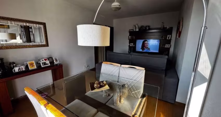 Vendo apartamento rua pedro domingues (encantado) varanda, 2 quartos, 1 vaga de garagem. à 3 min do estadio engenhão. à 5 min da linha amarela.