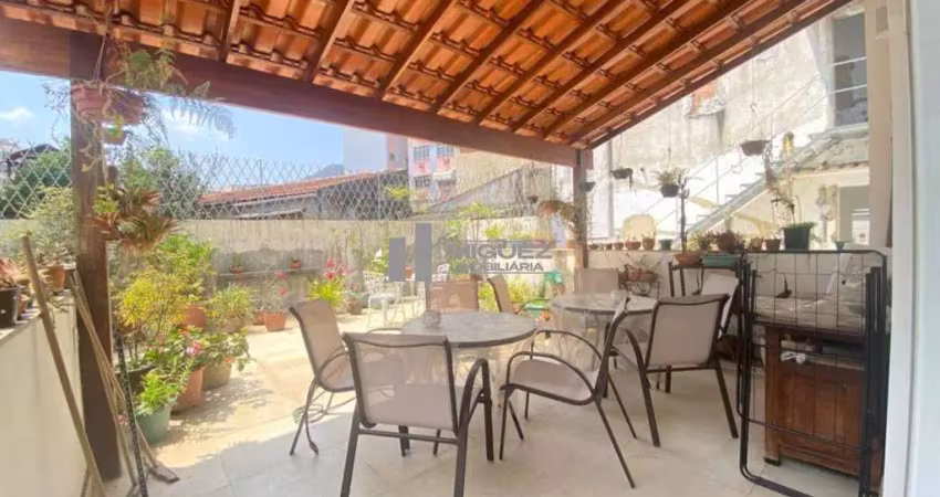 Rua nísia floresta, andaraí: apartamento à venda com 4 quartos, 250m² e 2 vagas de garagem. localização estratégica e confortável. código 20569. agende sua visita e saiba mais.