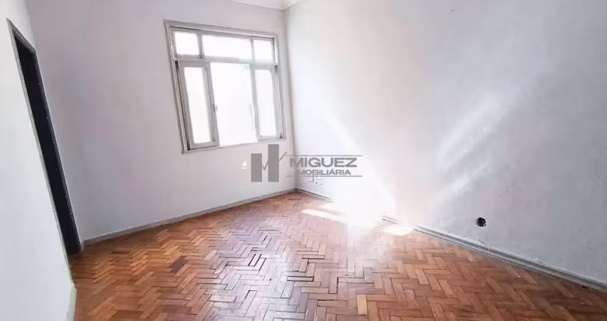 Apartamento à venda na rua são francisco xavier, próximo ao metrô e colégio militar. conta com 2 quartos e dependências. excelente localização e oportunidade. entre em contato para mais detalhes.  tex