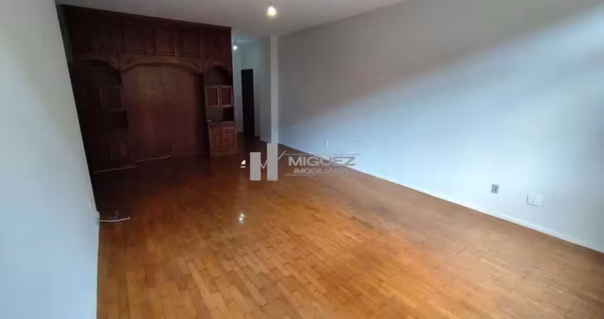 Apartamento para locaçao na avenida edison passos - alto da boa vista. amplo, vista para o verde, sala em 3 ambientes com 3 quartos, cozinha espaçosa.
