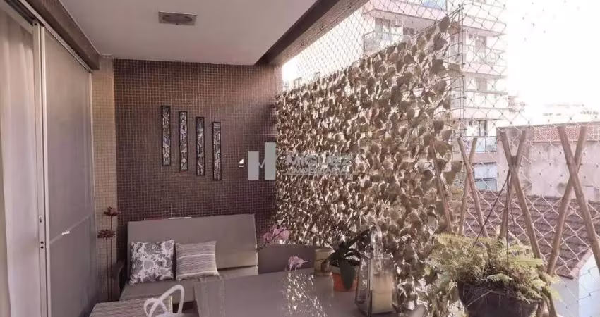 Amplo apartamento à venda na rua antônio basílio, tijuca: 140 m², 3 quartos (1 suíte), varanda, vista livre e 2 vagas na escritura. condomínio oferece porteiro 24h.