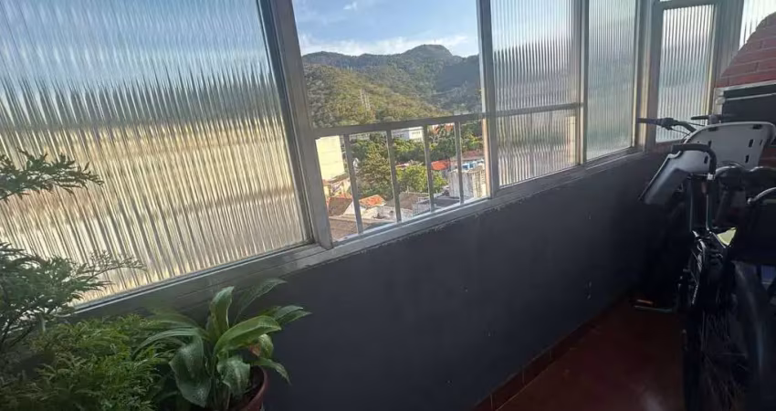 Apartamento à venda rua estrela! varanda, sala, 2 quartos. vista para cristo redentor! rio comprido