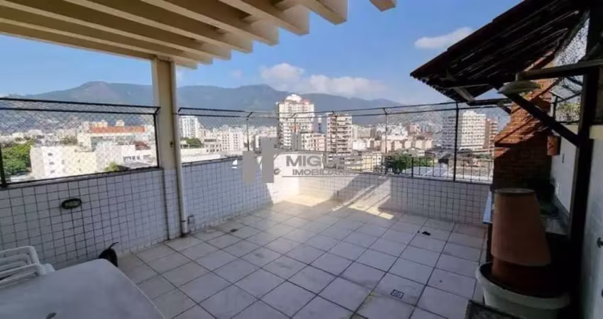 Cobertura à venda na rua justiniano da rocha, vila isabel. são 4 quartos bem distribuídos, com ótima iluminação natural e área externa ideal para receber. localização estratégica, próxima a comércio e