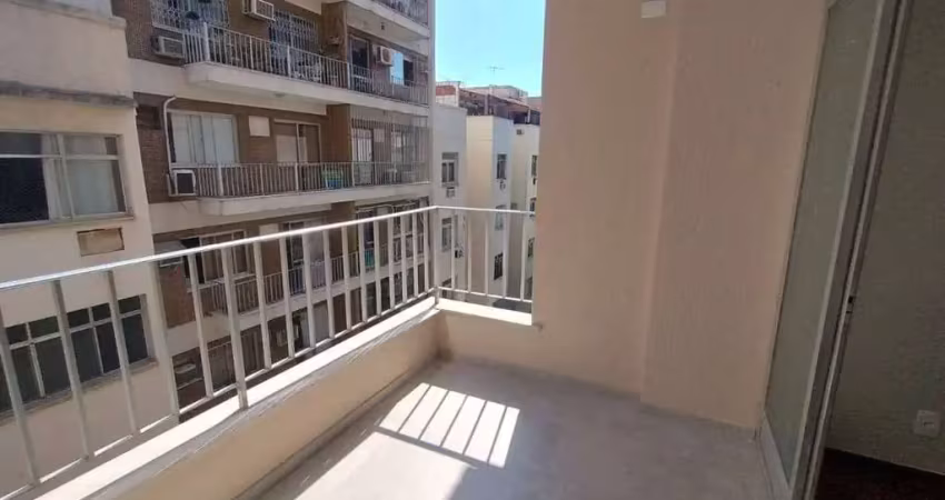Apartamento à venda. rua delgado de carvalho, tijuca. 3 quartos sendo 1 suíte, 2 vagas na escritura totalmente modernizado.